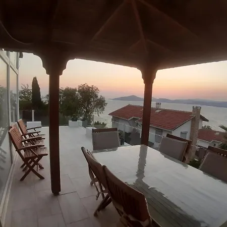 Havuzlu Sitede Deniz Manzarali 度假居 Milas